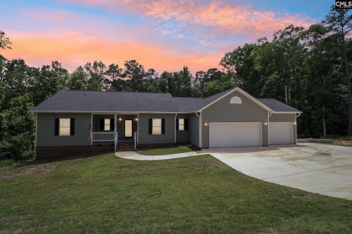 Homes in Lost Creek, Columbia