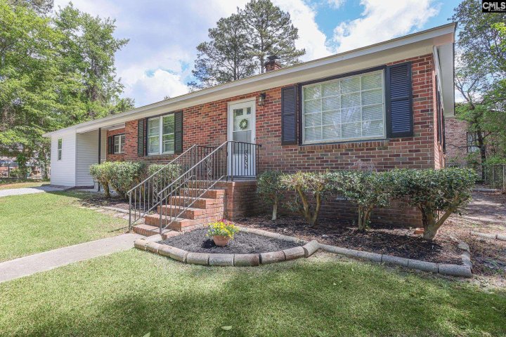 1013 Pinelane Road active home in Briarwood, Columbia, SC