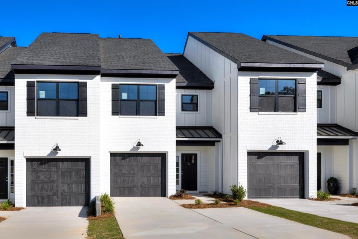 6 Fawn Spot Court active home in Deer Park, Elgin, SC
