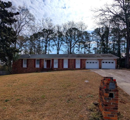 113 Rushing Wind Drive active home in Old Friarsgate, Irmo, SC