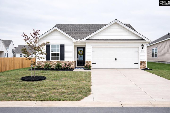 1568 Meditation Lane active home in Finlay Farms, Gilbert, SC