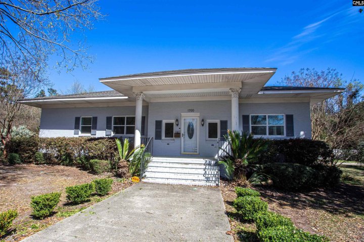 1700 Broad Street pending home in Historic District, Camden, SC