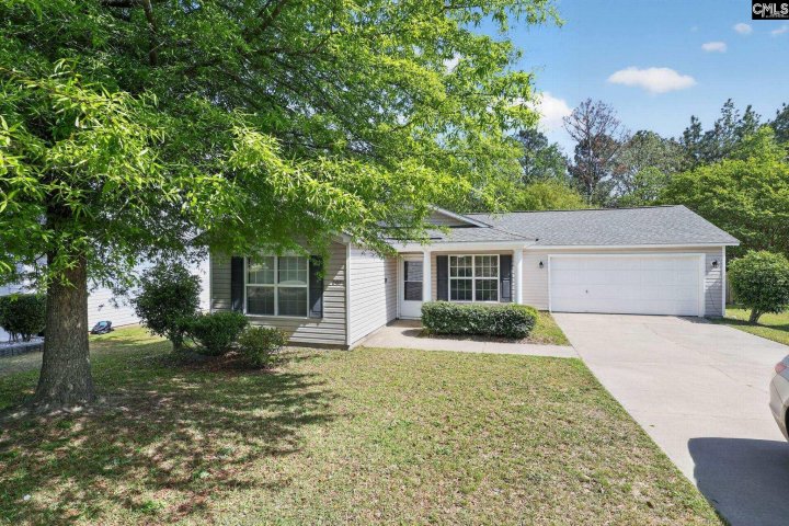 207 Cogburn Road pending home in Brookhaven, Columbia, SC