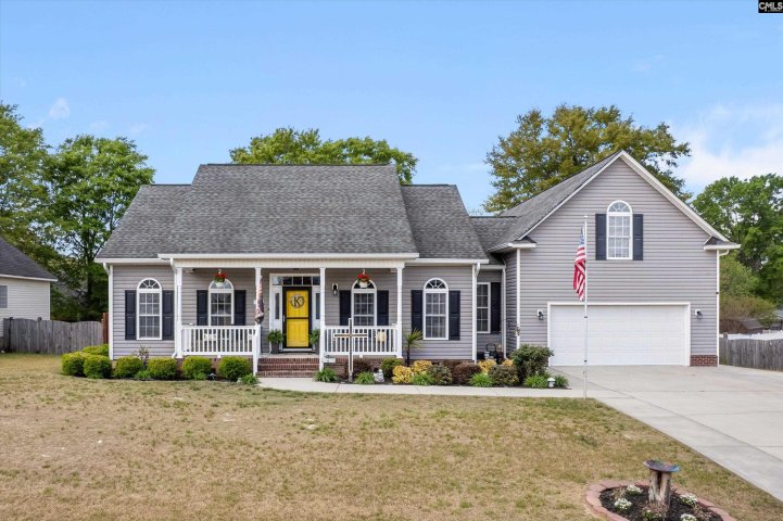 47 Mauser Drive pending home in Hunters Crossing, Lugoff, SC