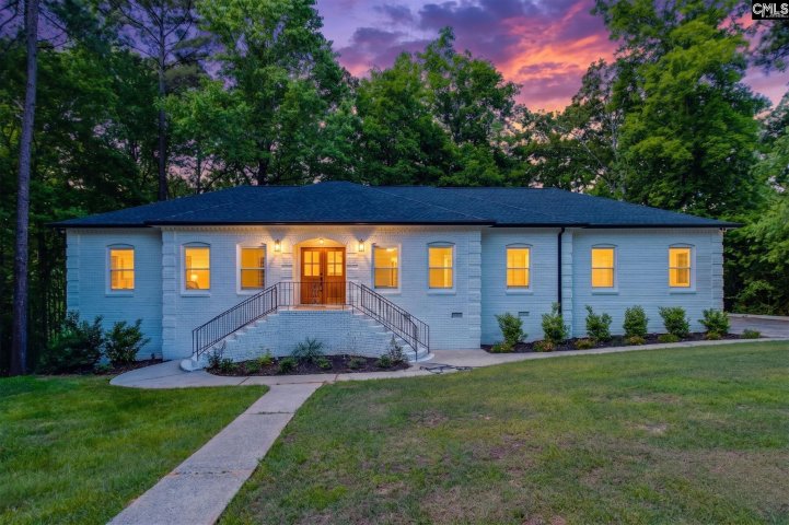 108 Scotland Court active home in Golden Hills, Lexington, SC