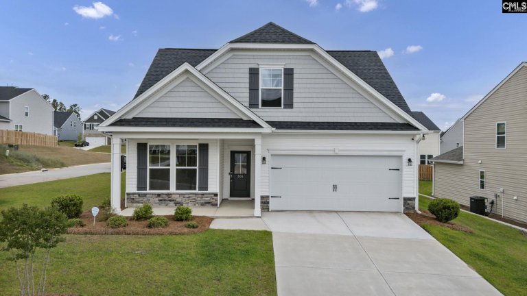 305 Red Globe Trail active home in Summer Orchard, Lexington, SC