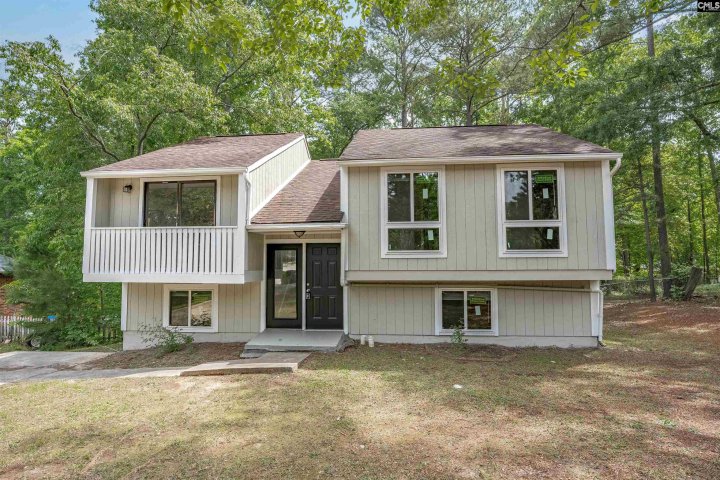 249 Wychwood Road pending home in New Friarsgate, Irmo, SC