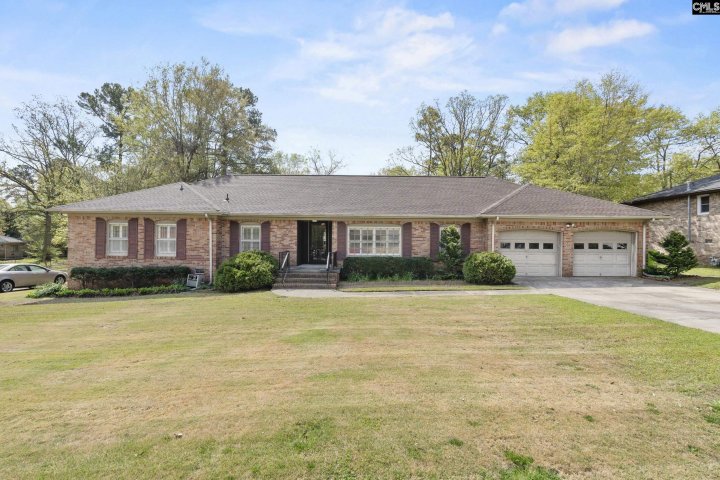 206 Shillingford Road pending home in Old Friarsgate, Irmo, SC