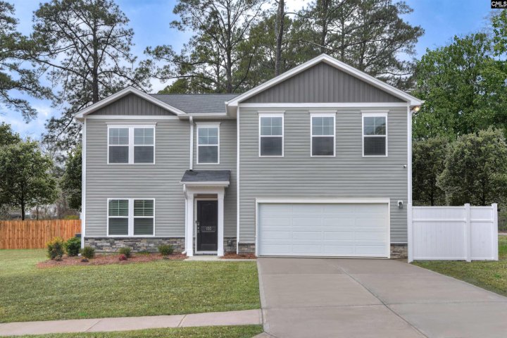 202 Kingfield Drive pending home in Chestnut Ridge North, Hopkins, SC