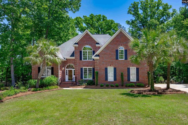364 Governors Grant Boulevard active home in Governors Grant, Lexington, SC