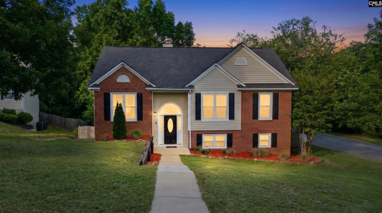 2 Windbreak Court pending home in Foxboro, Irmo, SC