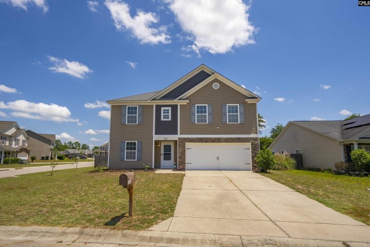 Homes in Colony Lakes, Lexington