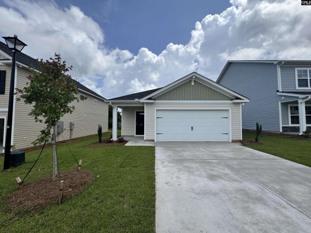 576 Corkscrew Lane active home in Willow Lake, Blythewood, SC