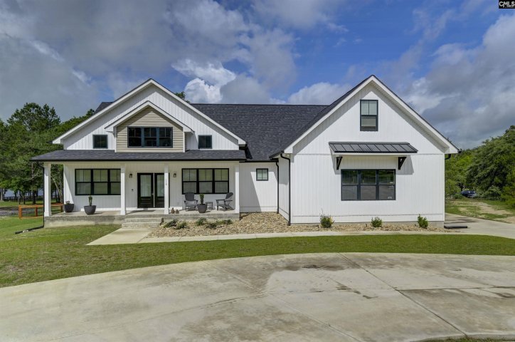 Homes in Crystal Springs Lake, Lexington