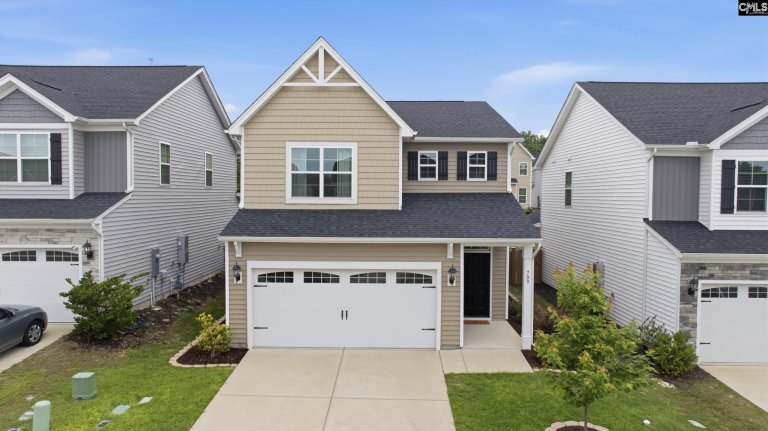 A home in Ashton Lakes, Lexington