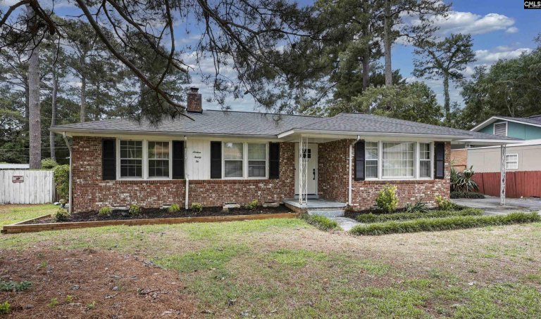 Homes in Woodfield Park, Columbia