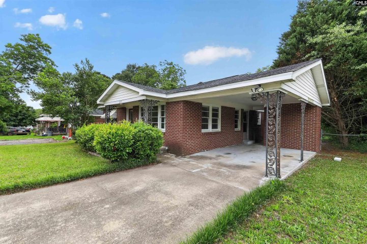 1437 Aralia Drive active home in Rosewood, Columbia, SC