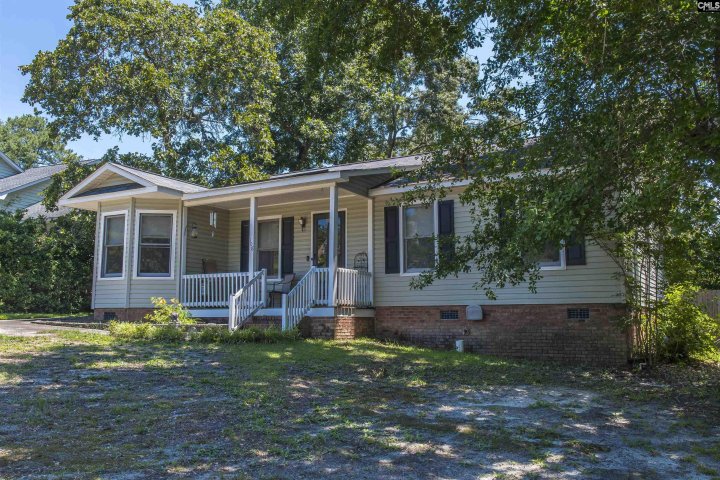 Homes in Garden Pond, Lexington