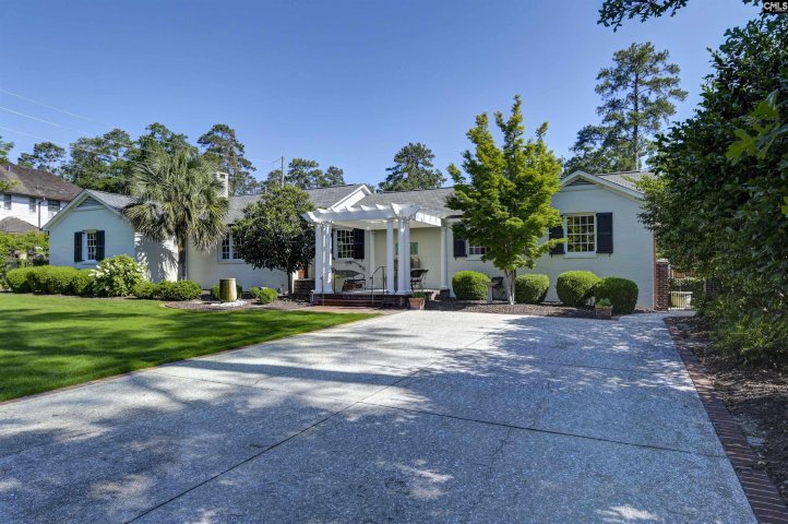 3817 Devereaux Road pending home in Heathwood, Columbia, SC