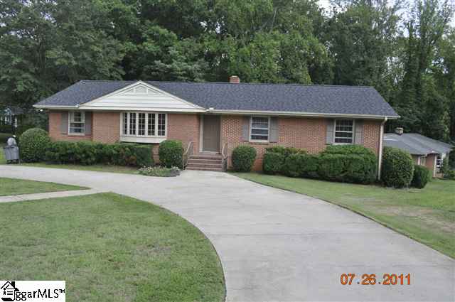 2 Hummingbird Circle sold home in Wade Hampton Terrace, Greenville, SC