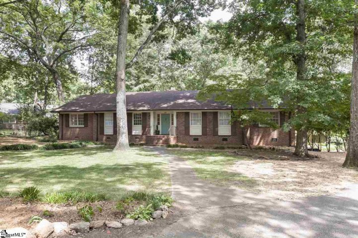 10 Hummingbird Circle sold home in Wade Hampton Terrace, Greenville, SC