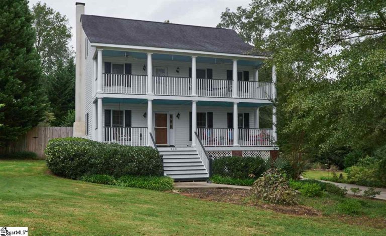 300 Watkins Circle sold home in Holtzclaw Estates, Taylors, SC