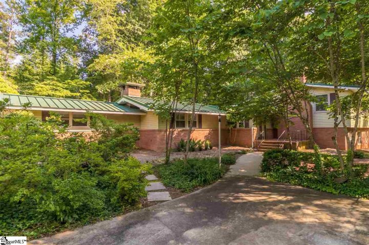 105 Hathaway Circle sold home in Stratford Forest, Greenville, SC