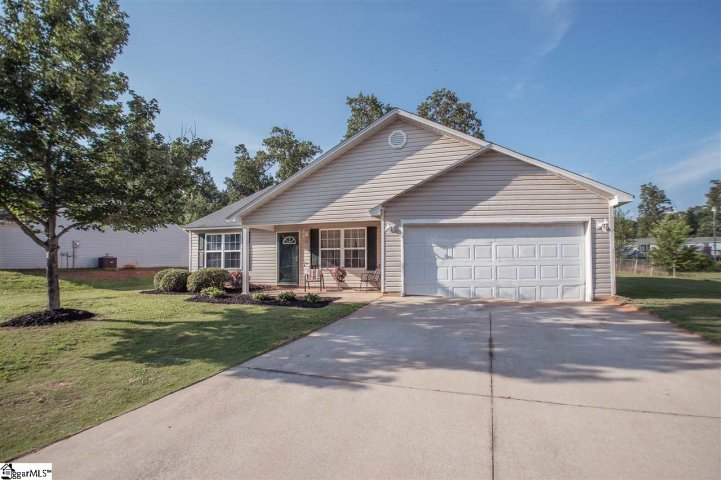 108 Pine Needle Road sold home in Pine Shadows, Piedmont, SC