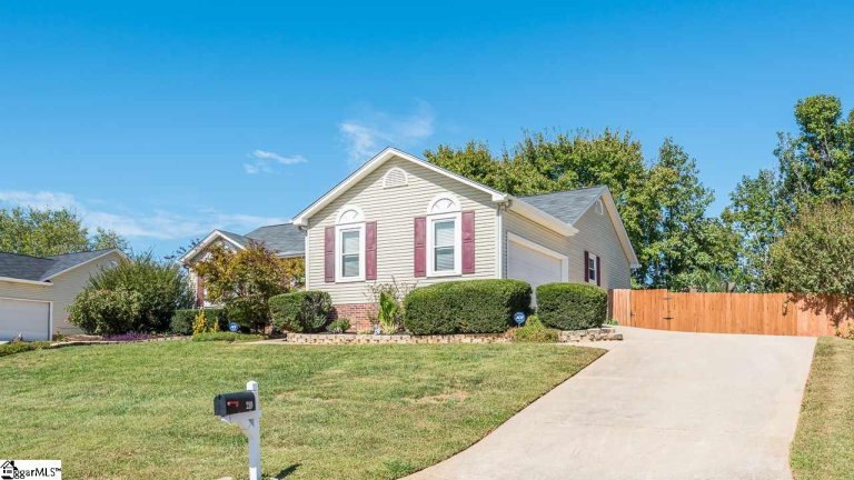 210 Waterbury Court sold home in Ambergate, Simpsonville, SC