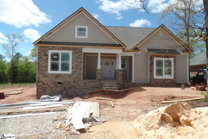 109 Fairoaks Drive sold home in Wyatts Grant, Williamston, SC