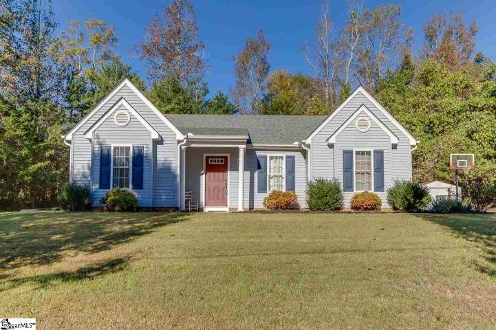 141 Hillside Circle sold home in Hickory Heights, Easley, SC