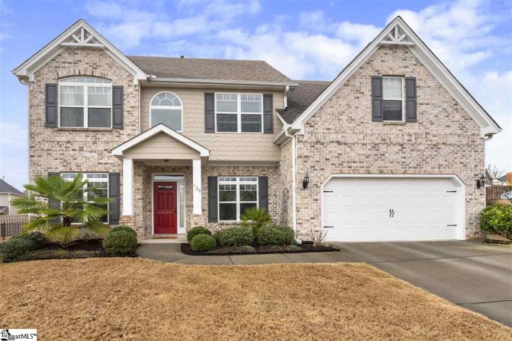 135 Dillard Creek Court sold home in The Estates At Dillard Creek, Greer, SC