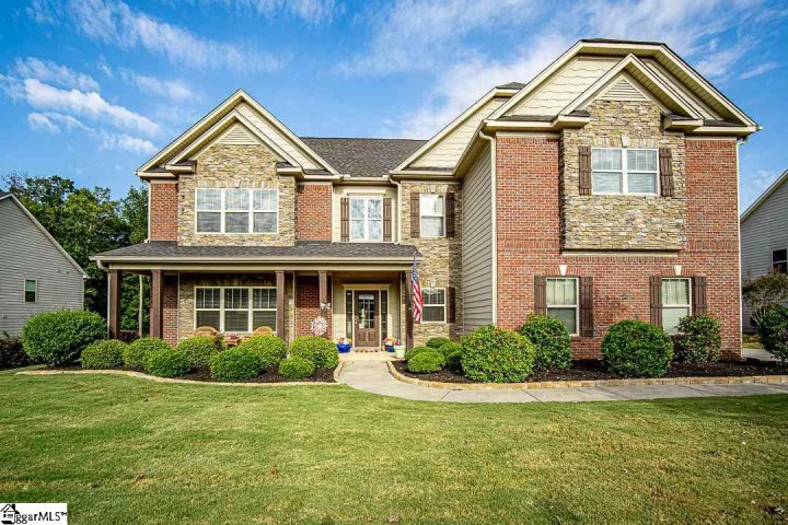 208 Lacebark Court sold home in Chandler Lake, Simpsonville, SC