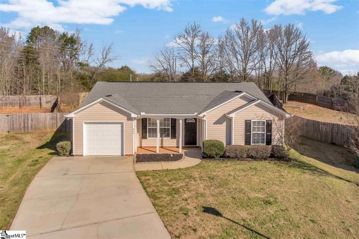211 Manitou Way sold home in Garrett Springs, Fountain Inn, SC