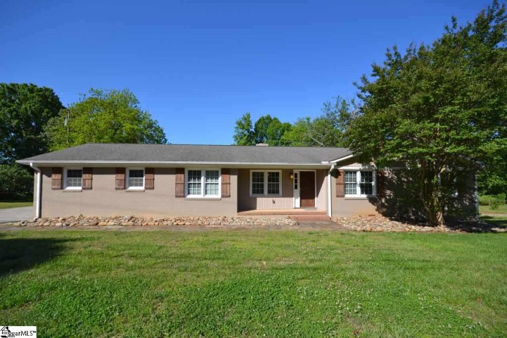 7 Mitchell Road sold home in Pilgrims Point, Greenville, SC