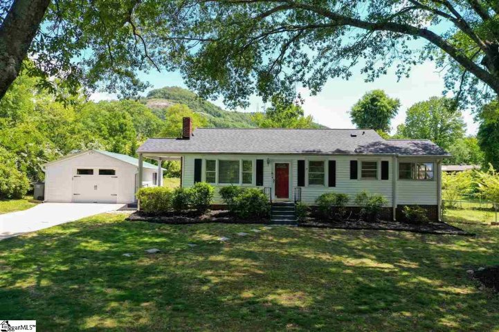 102 Stella Avenue sold home in Rock View Heights, Greenville, SC