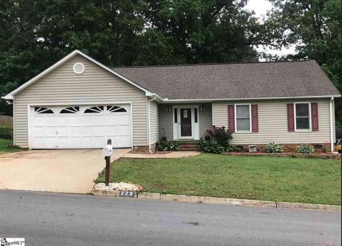 223 Waterbury Court sold home in Ambergate, Simpsonville, SC