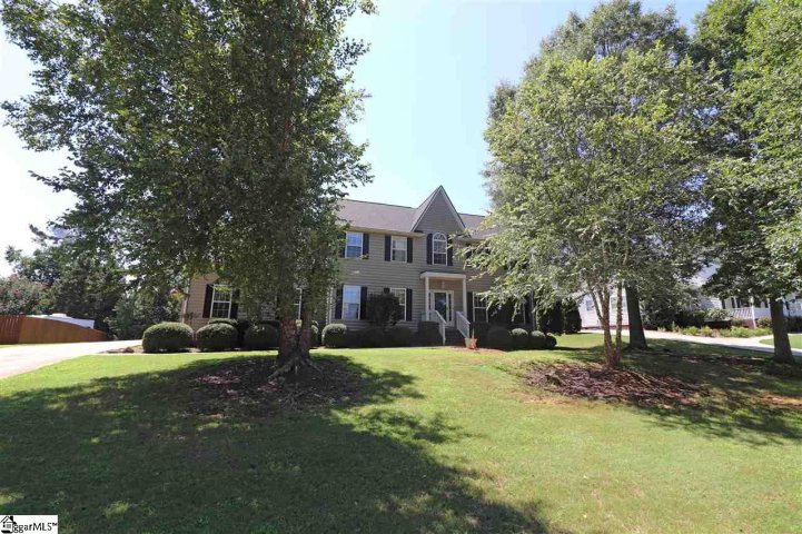 126 Upper Lake Drive sold home in Montague Lakes, Easley, SC