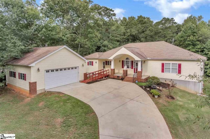 31 Prince Williams Court sold home in Coachwood Forest, Simpsonville, SC