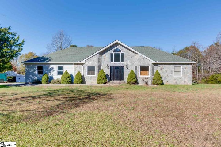 132 Vinland Farms Drive sold home in Vinland Farms, Easley, SC