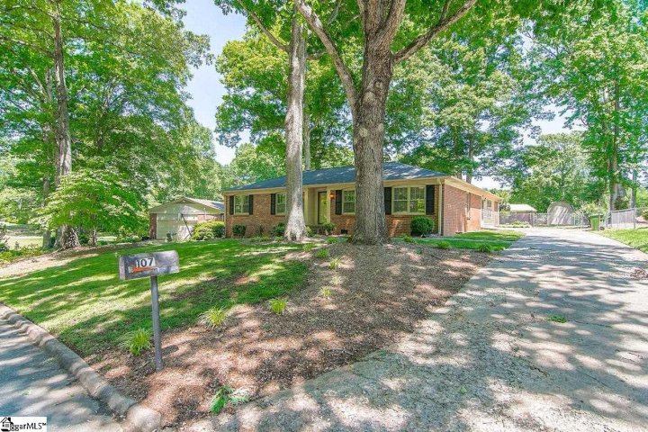 107 Brookbend Road sold home in Holly Springs, Mauldin, SC