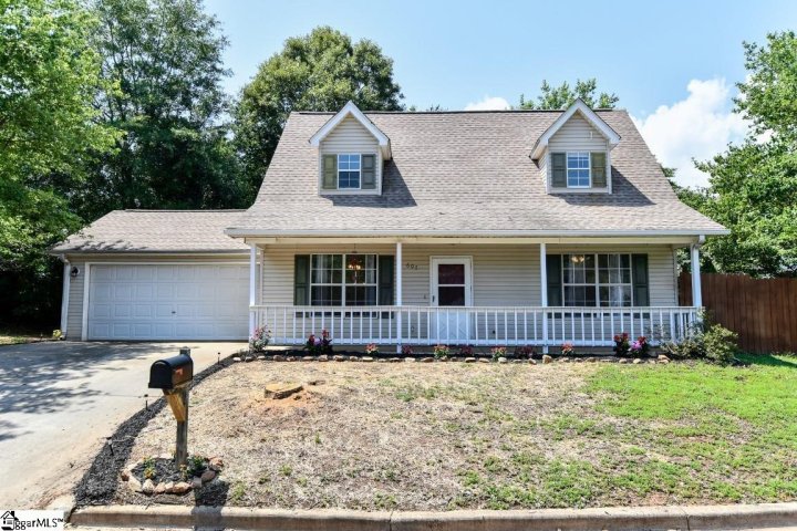 607 Forest Creek Circle sold home in Forest Creek, Greer, SC