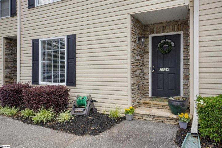 1124 E Lee Road sold home in Arbor East, Taylors, SC