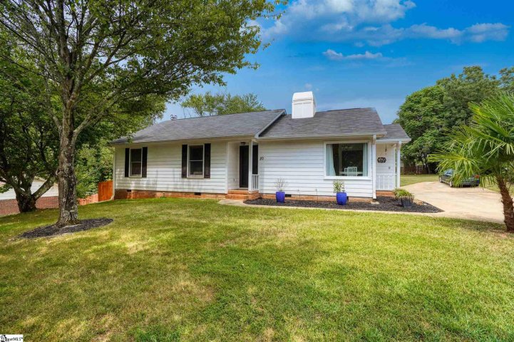 20 Paddock Lane sold home in Westminster Village, Greer, SC