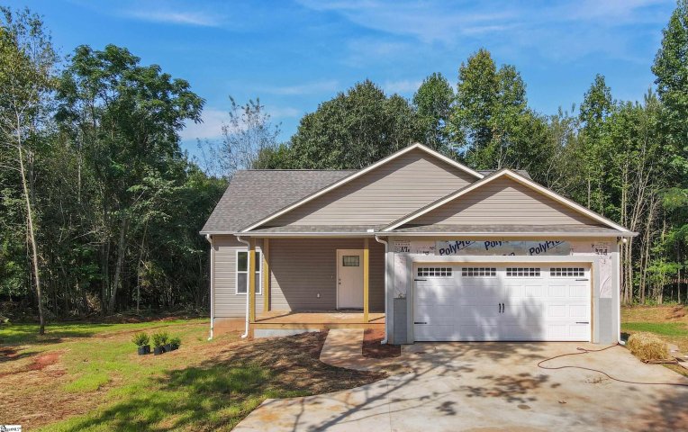 135 Carrie Leigh Lane sold home in Pendleton Place, Pendleton, SC