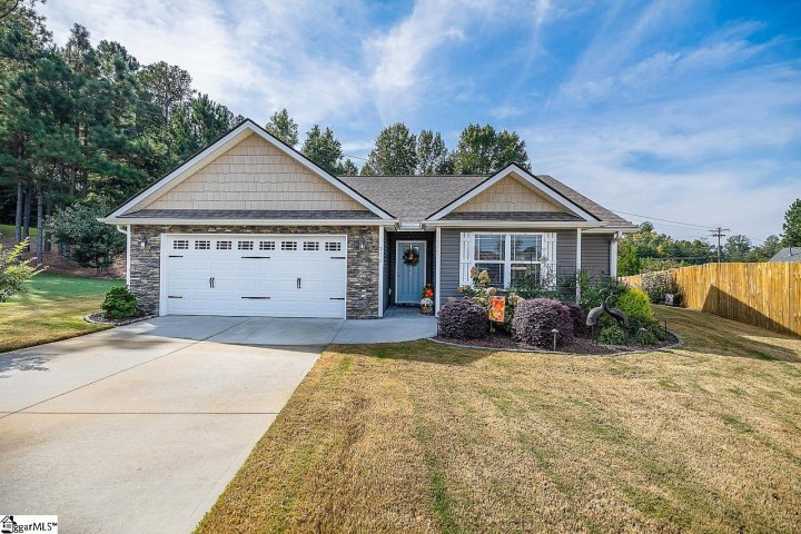 310 Buchanan Trail sold home in Madison Pointe, Seneca, SC