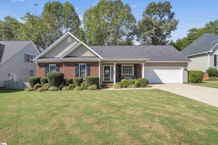 600 Austin Woods Court sold home in Chestnut Hill Plantation, Greer, SC
