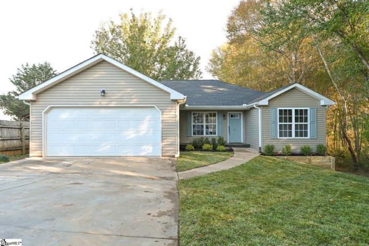 8 Groovy Way sold home in Wild Rose, Greenville, SC