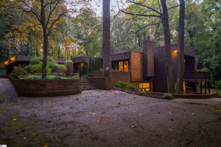 120 Hathaway Circle sold home in Stratford Forest, Greenville, SC