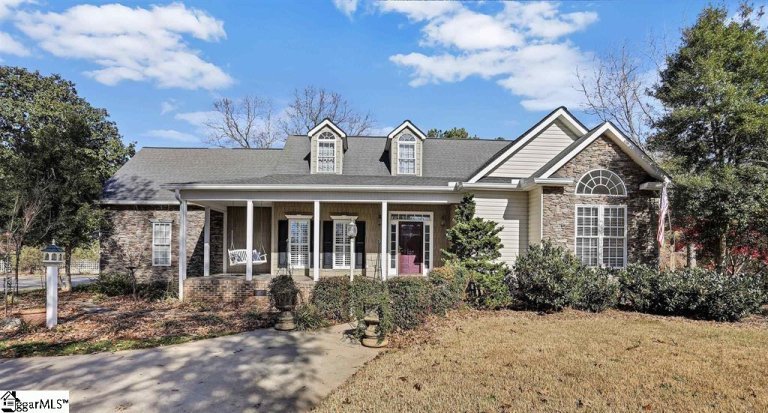 107 Saint Lukes Circle sold home in Lukes Crossing, Easley, SC